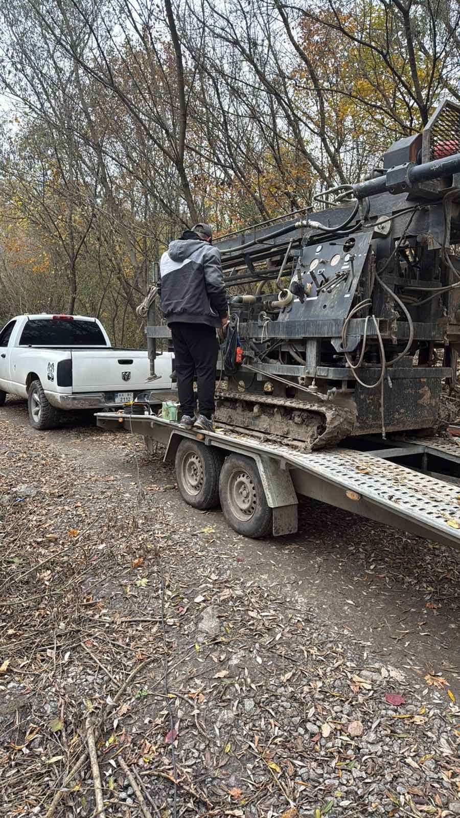 Завантаження бурової техніки